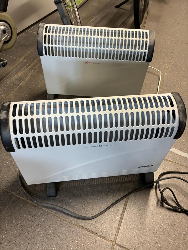 Twee elektrische kacheltjes 230V - één met los pootje, Huis en Inrichting, Kachels, Ophalen, Gebruikt, Overige soorten, Elektrisch