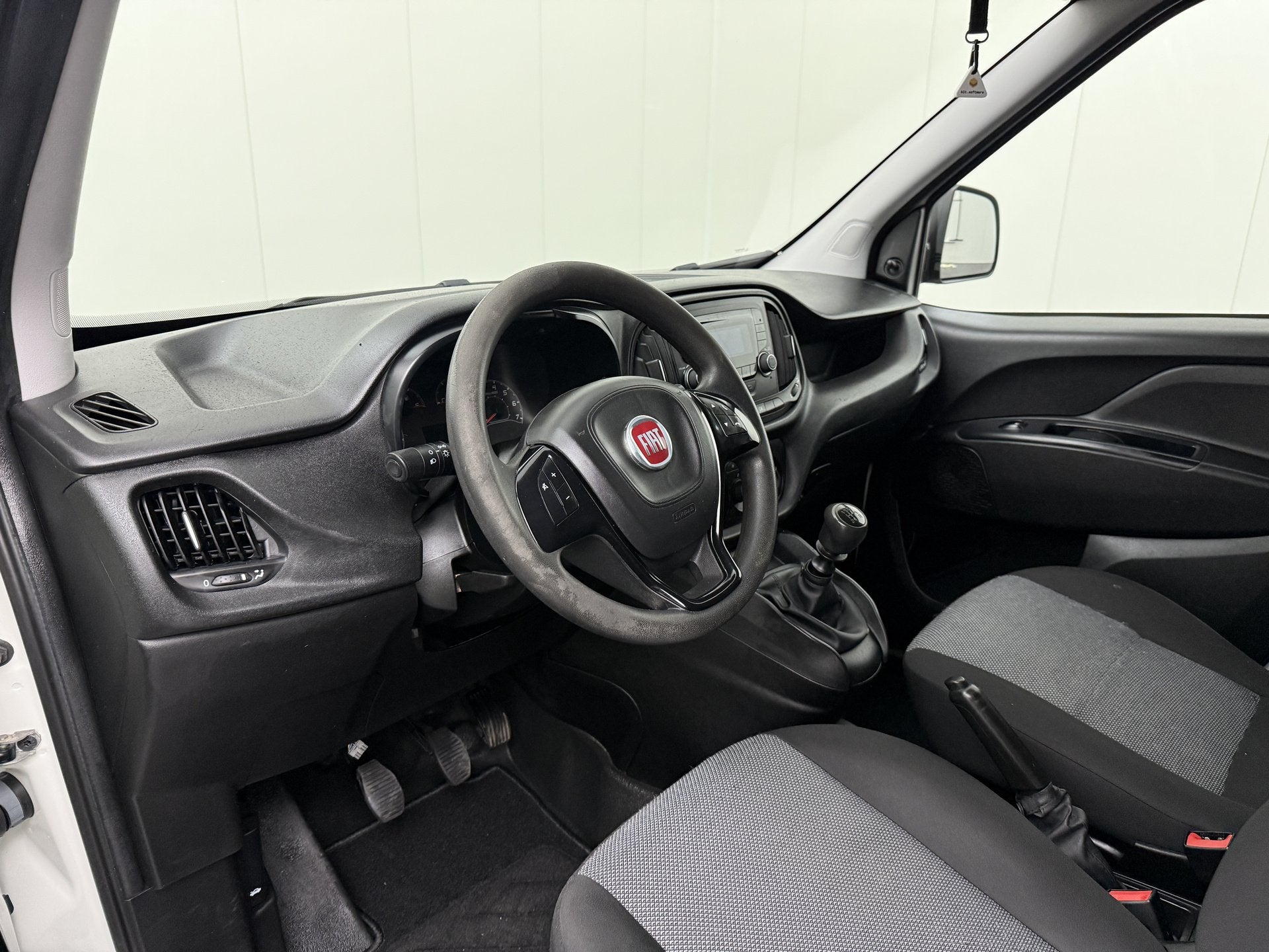 Fiat Doblò Cargo 1.4 Fire Benzine | Airco | Trekhaak | Beti, Auto's, Voorwielaandrijving, Stof, Gebruikt, ABS