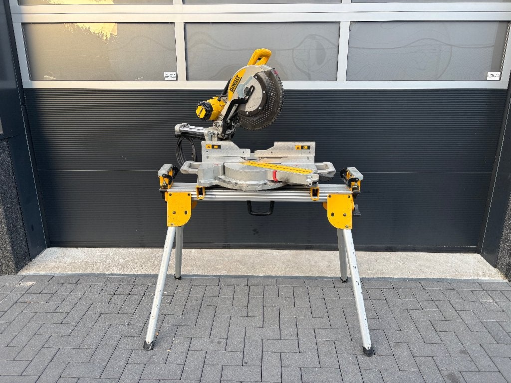 DeWalt DWS780 afkortzaag Incl DE7033 onderstel, Ophalen, Gebruikt, DEWALT Nederland, Reply@dewalt.com