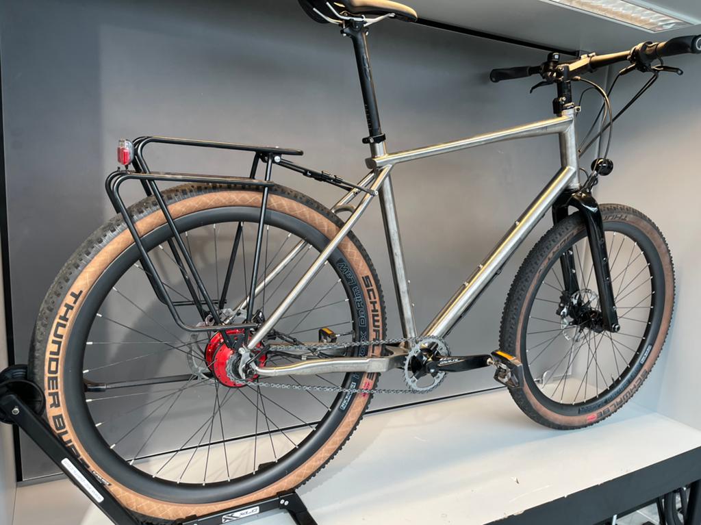 Idworx Rohler BLT Titanium 56cm (XL) Rohloff Son Carbon vork, Siebengebirchsblick 20 Wachtberg DE, Gebruikt, Versnellingen, BikeBasics