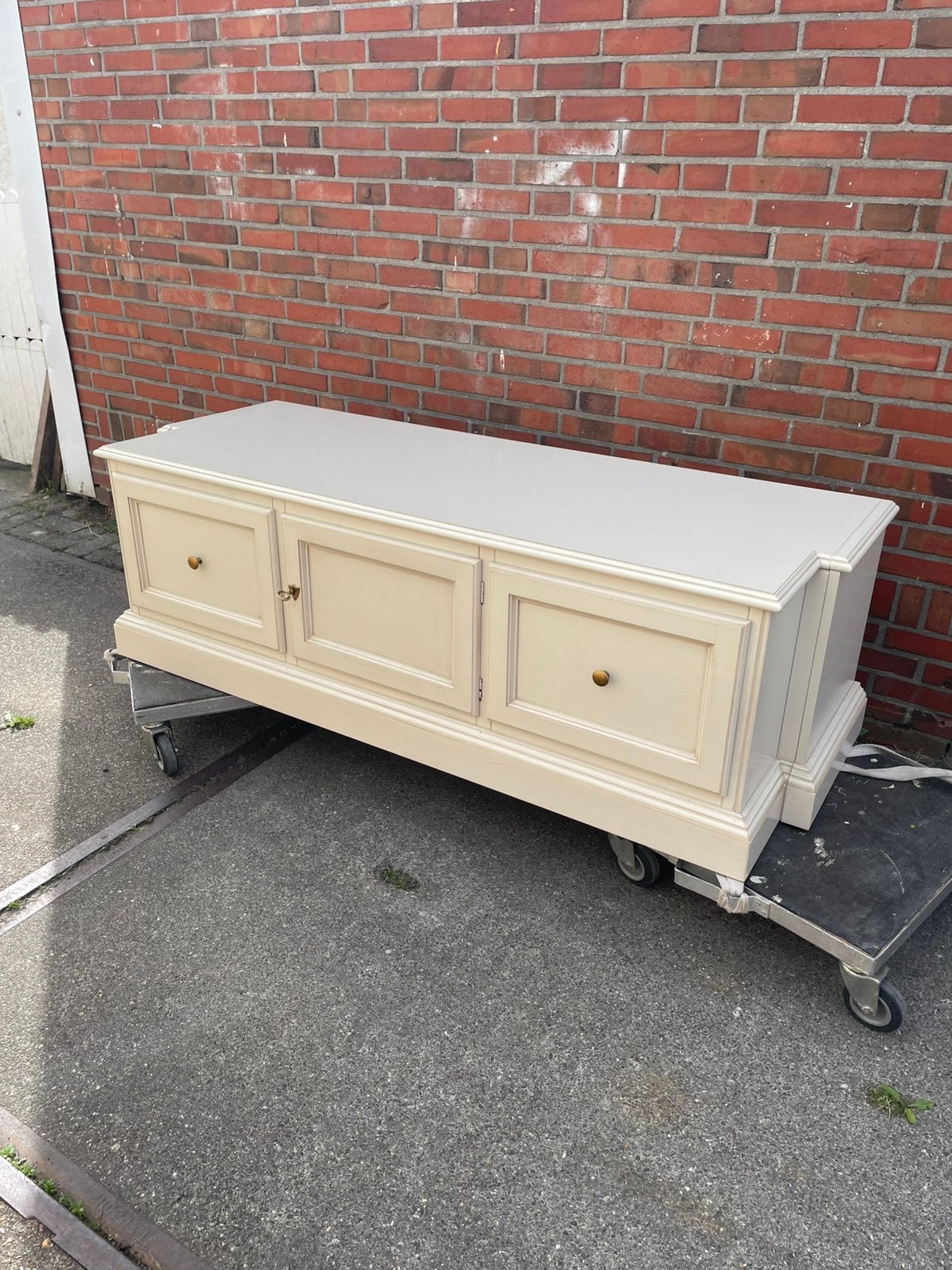 Crème kleur dressoir ( laag model ), Selva Italië, Ophalen, Gebruikt, Met lade(s), 150 tot 200 cm