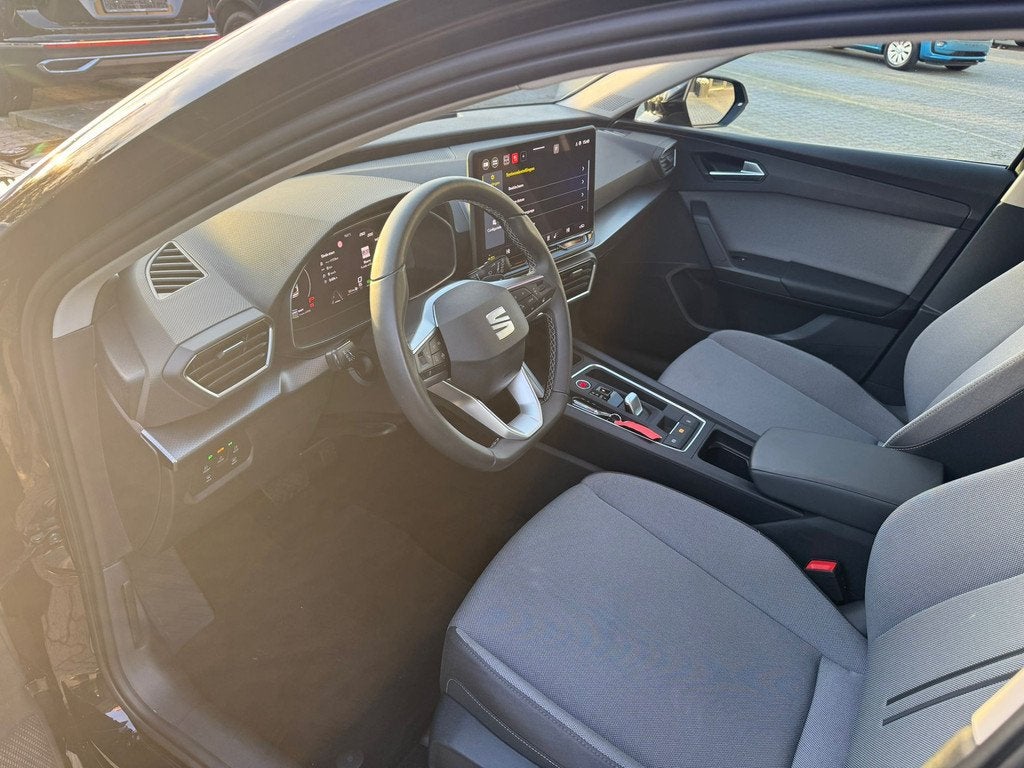 SEAT Leon Sportstourer 1.5 eTSI Style Business Intense virtu, Stof, 4 cilinders, 700 kg, Leon