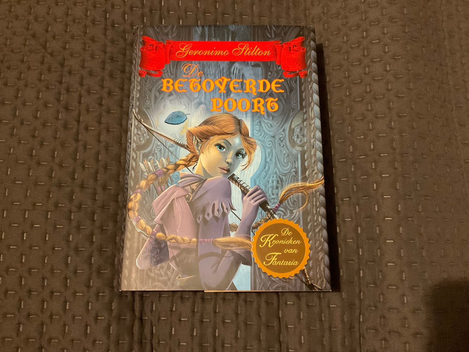 Geronimo Stilton - De betoverde poort, Fictie algemeen, Geronimo Stilton, Ophalen of Verzenden, Zo goed als nieuw