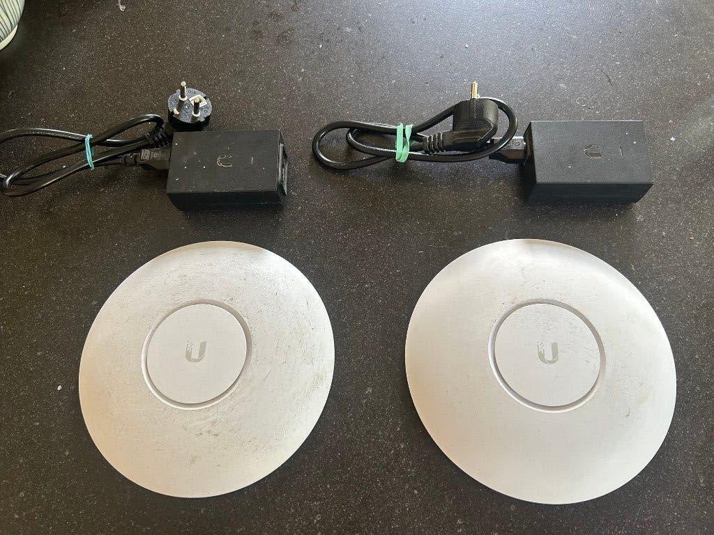 2x Ubiquiti UniFi AP AC Pro accesspoints, Computers en Software, Accesspoints, Ophalen of Verzenden, Gebruikt, Ubiquity UniFi
