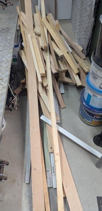 Diverse partij resthout - gratis, Doe-het-zelf en Verbouw, Hout en Planken, Ophalen, Gebruikt, Minder dan 25 mm, Pallet