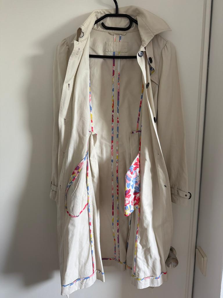 Beige Just B jas mt 36 met riem en zomerse details, Kleding | Dames, Jassen | Zomer, Gedragen, Maat 36 (S), Beige, Ophalen of Verzenden