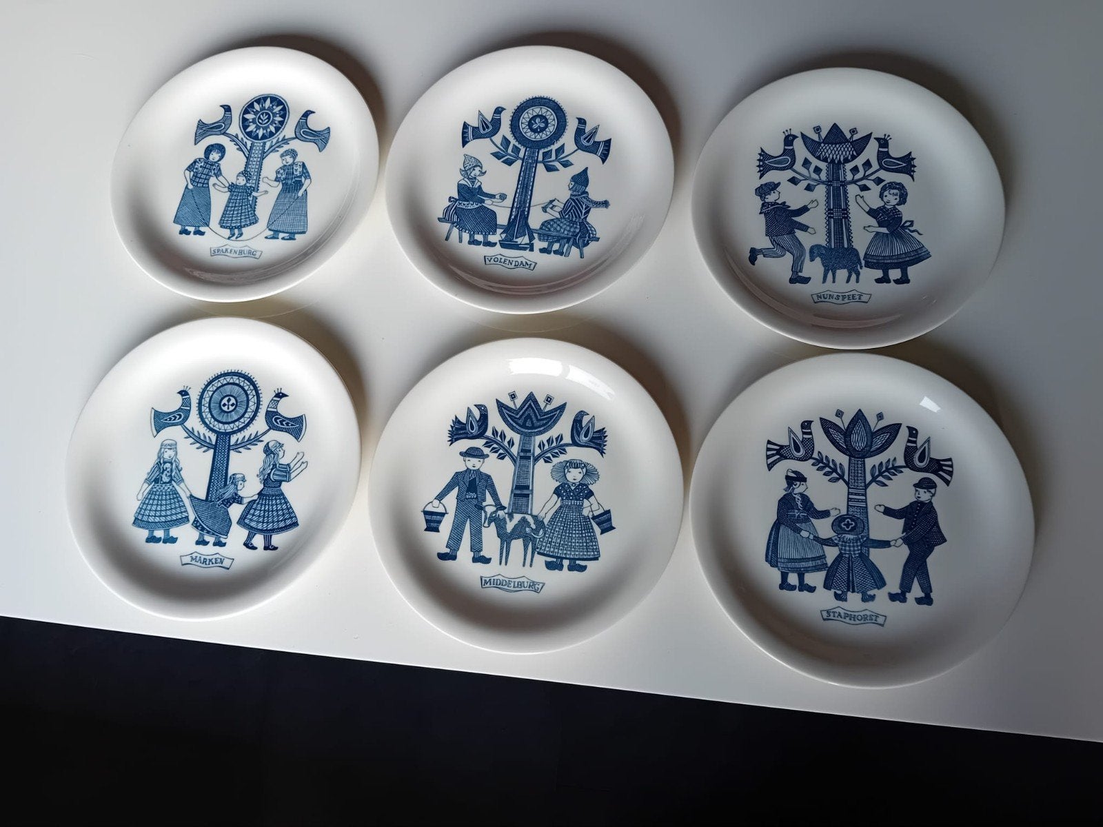 Volledige set klederdracht borden Royal Sphinx Maastricht, Huis en Inrichting, Keuken | Servies, Ophalen of Verzenden, Zo goed als nieuw