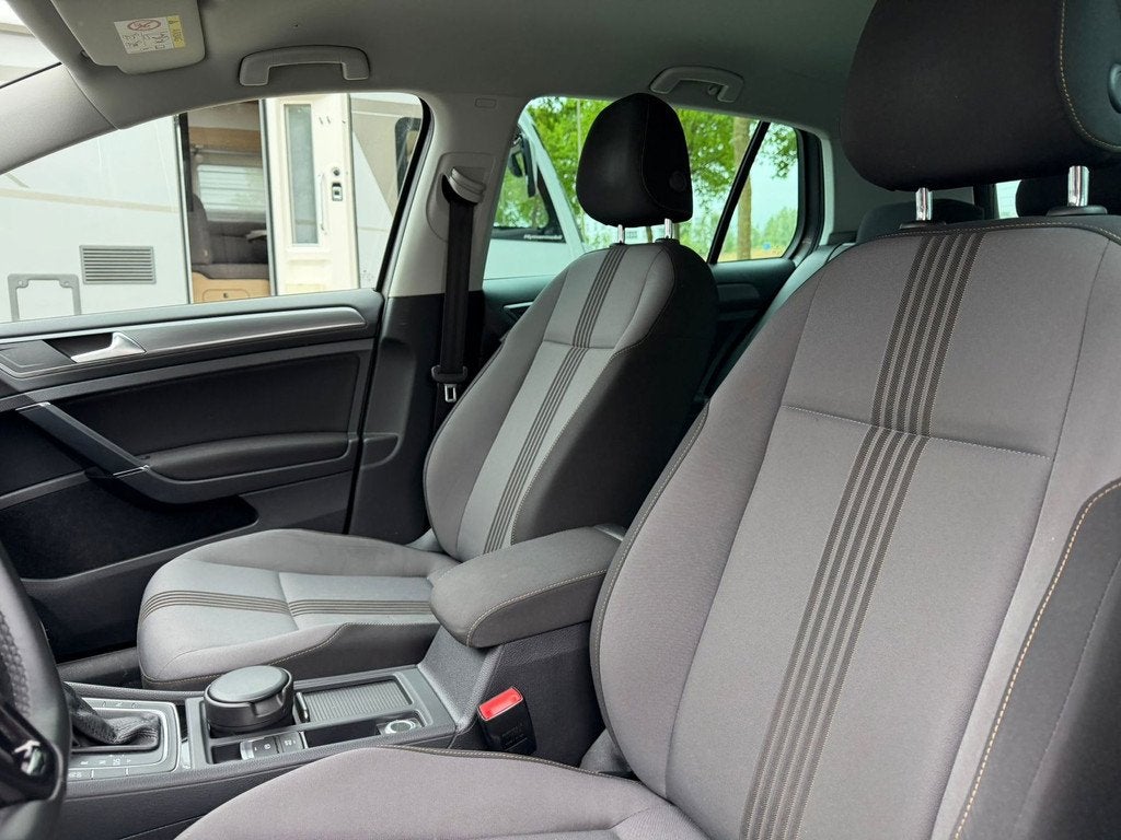 Volkswagen Golf 1.2 TSI Allstar l NAVIGATIE l PDC l CRUISE C, Auto's, Stof, Gebruikt, 4 cilinders, Lichtsensor