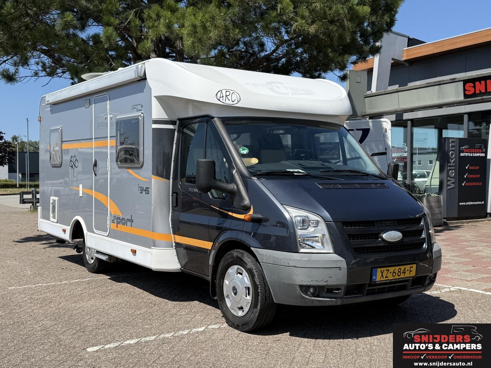 Capron T345 Sport met Bikelift, Caravans en Kamperen, Campers, Airconditioning, 6 tot 7 meter, Bedrijf, Diesel