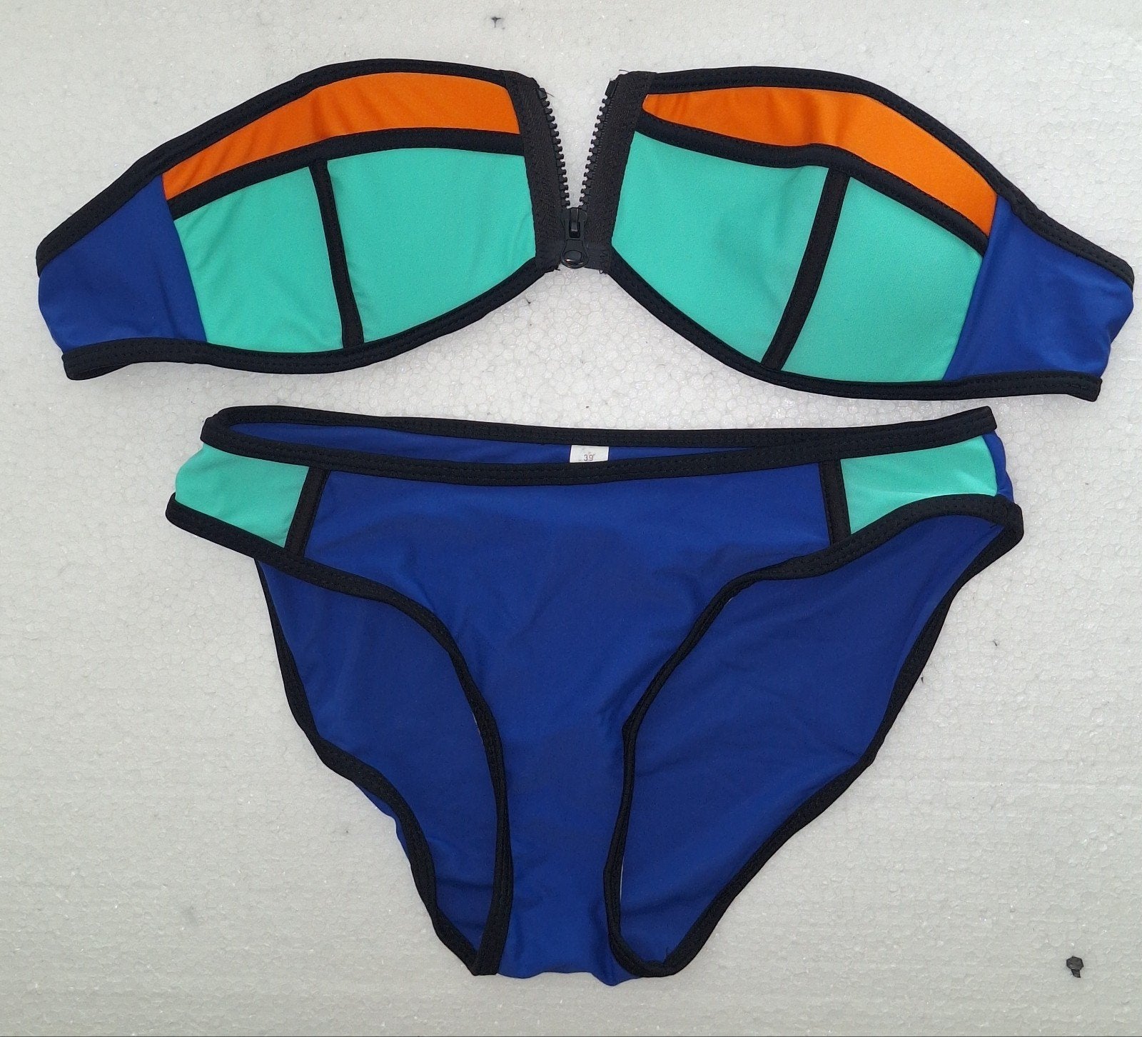Nieuwe Mondriaan achtige bikini maat M (38) mét ritsje, Kleding | Dames, Verzenden, Nieuw, Bikini