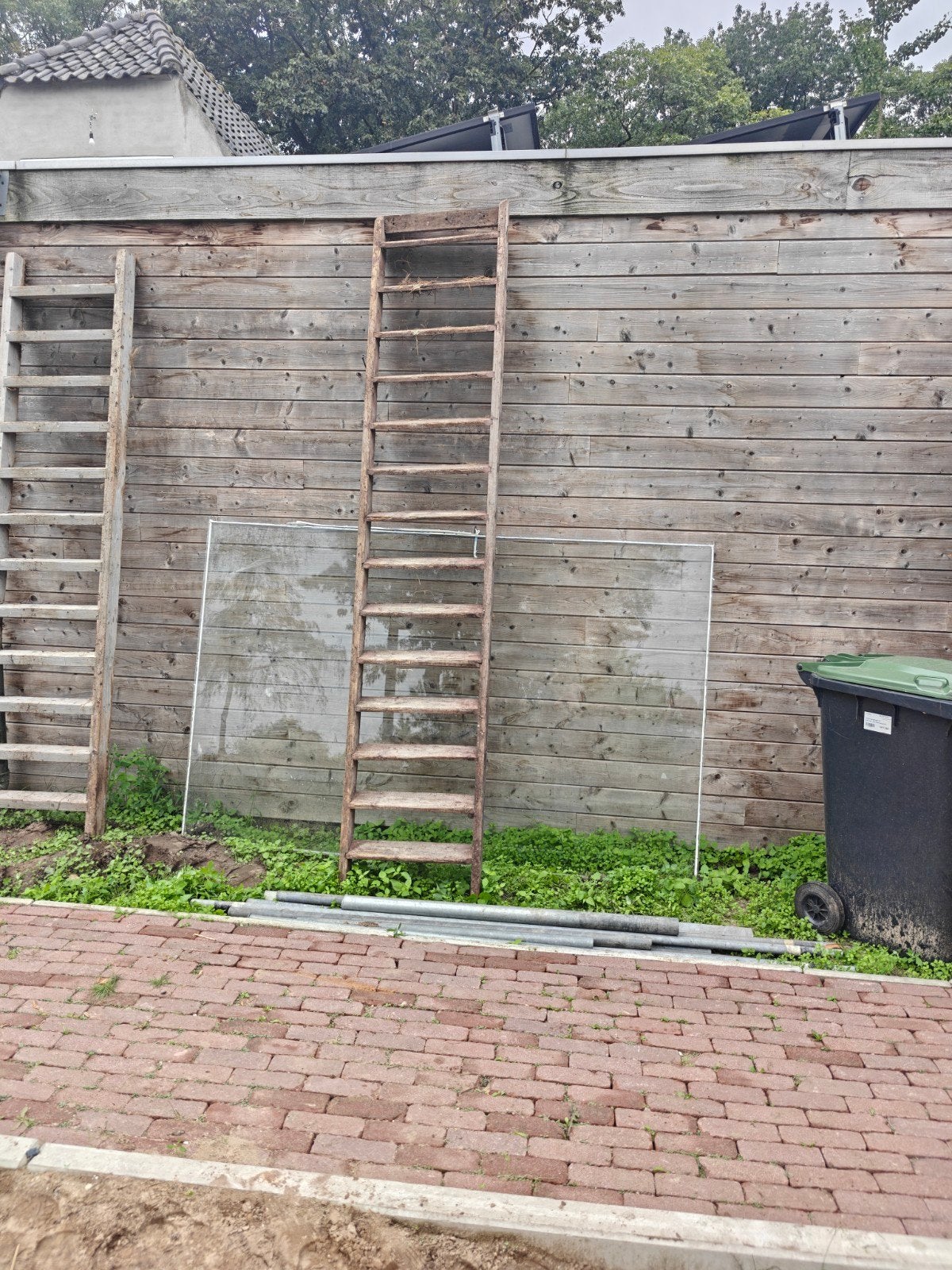 Twee houten ladders - Ideaal voor tuin of decoratie, Doe-het-zelf en Verbouw, Ophalen, Gebruikt, Ladder, 2 tot 4 meter