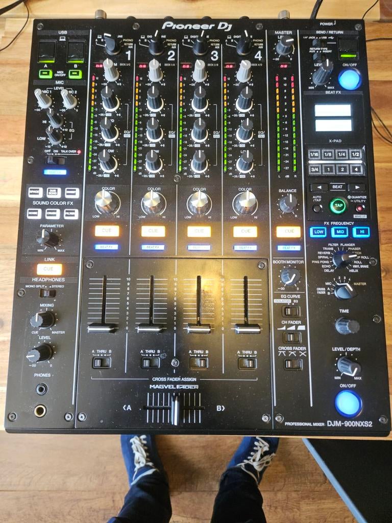 Pioneer DJM-900NXS2 professionele DJ mixer, Ophalen, Zo goed als nieuw, Minder dan 5 kanalen