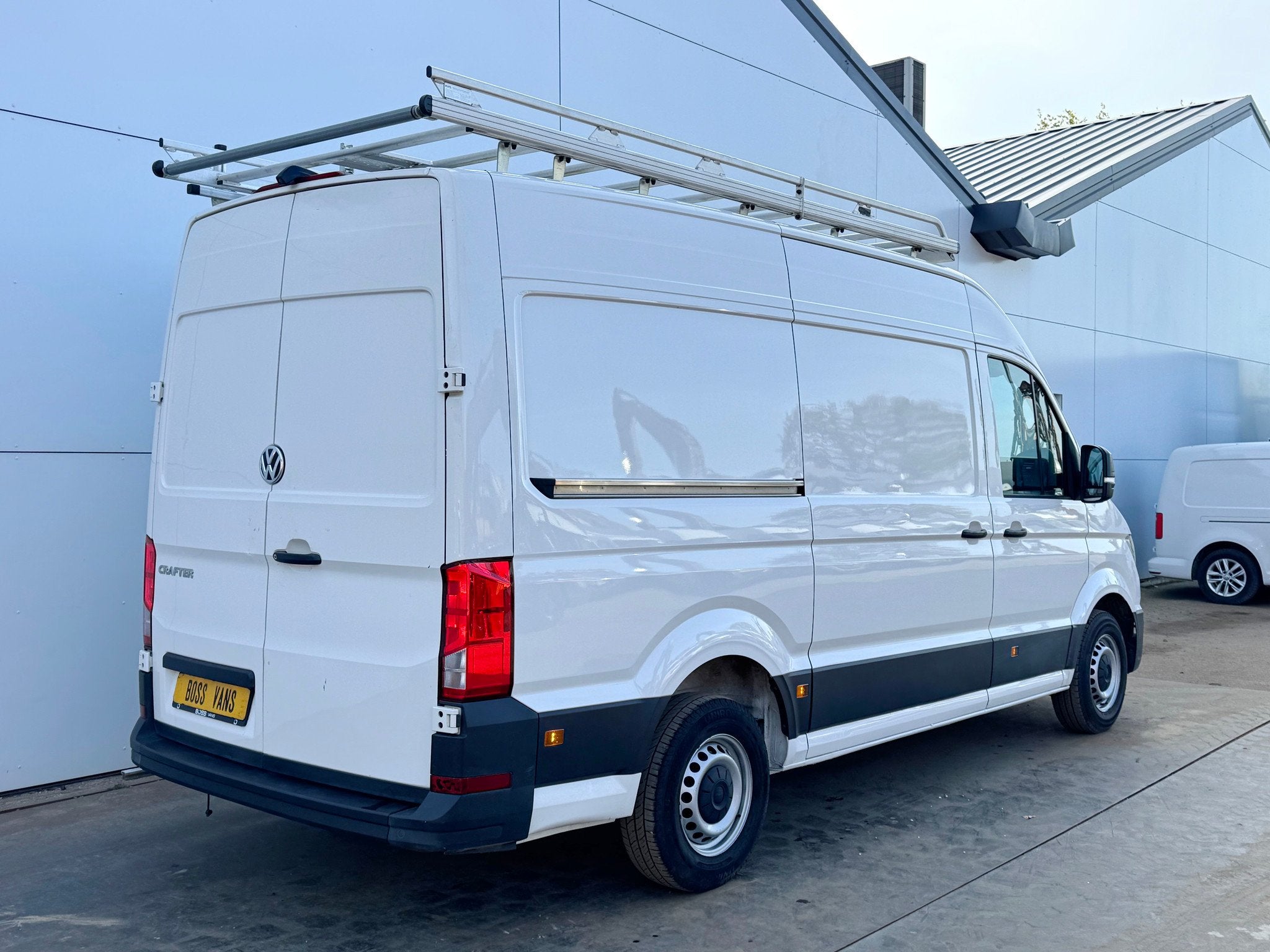 Volkswagen Crafter 2.0 TDI 140 PK Glasresteel Glastransporte, 0 cilinders, Euro 6, Volkswagen, Wit