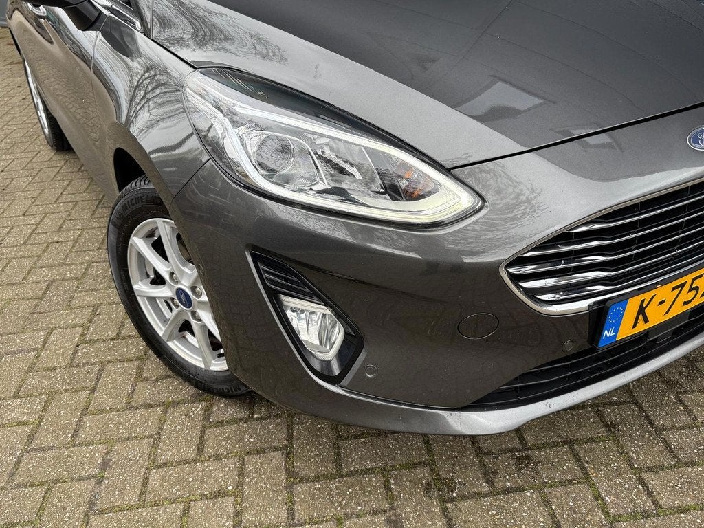 Ford Fiesta 1.0 EcoBoost Titanium/Navi/camera/carplay/Airco/, Auto's, Ford, Voorwielaandrijving, Euro 6, 1064 kg, 49 €/maand