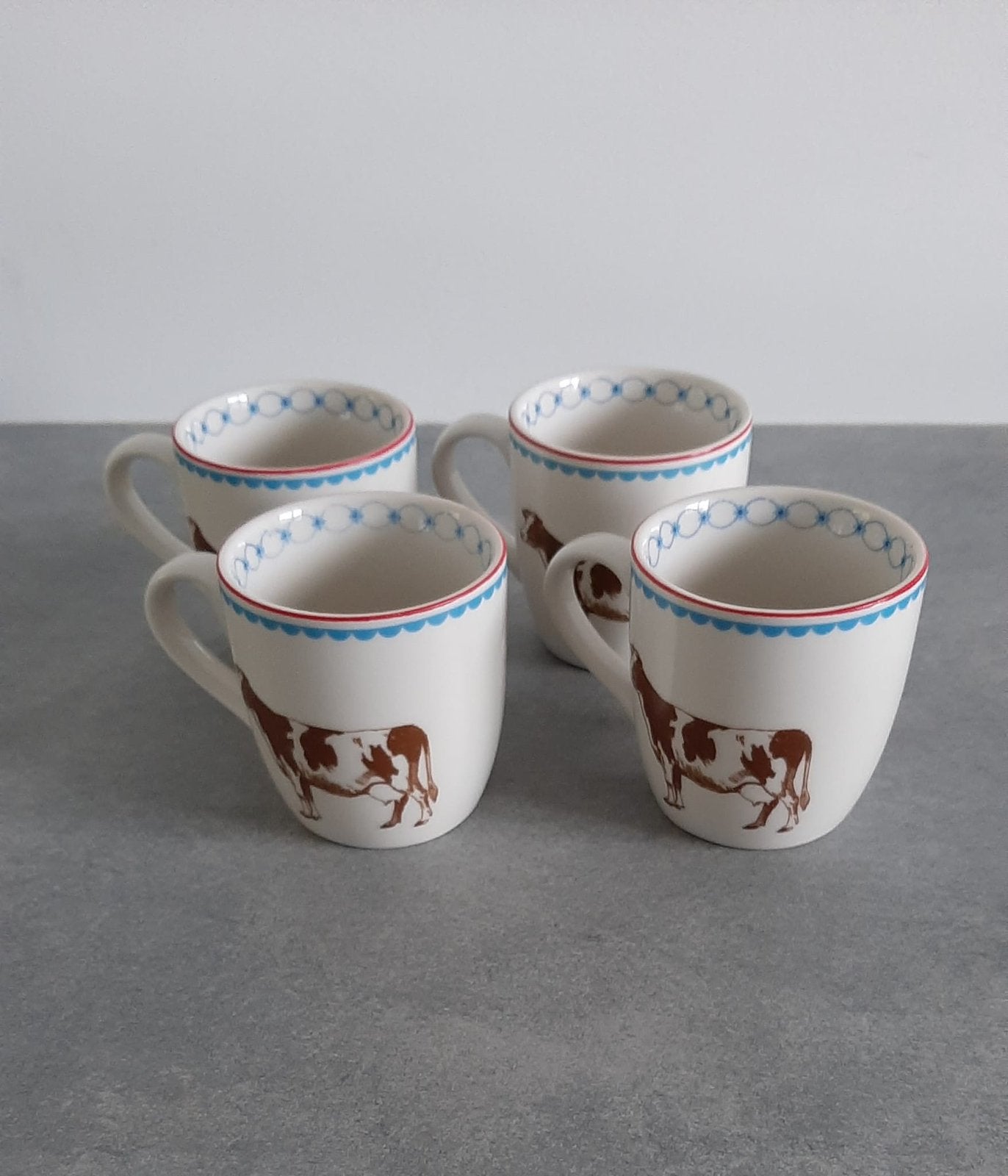 Albert Heijn koe kopjes AH koffiekoppen kopjes koeien wit, Ophalen of Verzenden, Zo goed als nieuw, Overige stijlen, Kop(pen) en/of Schotel(s)