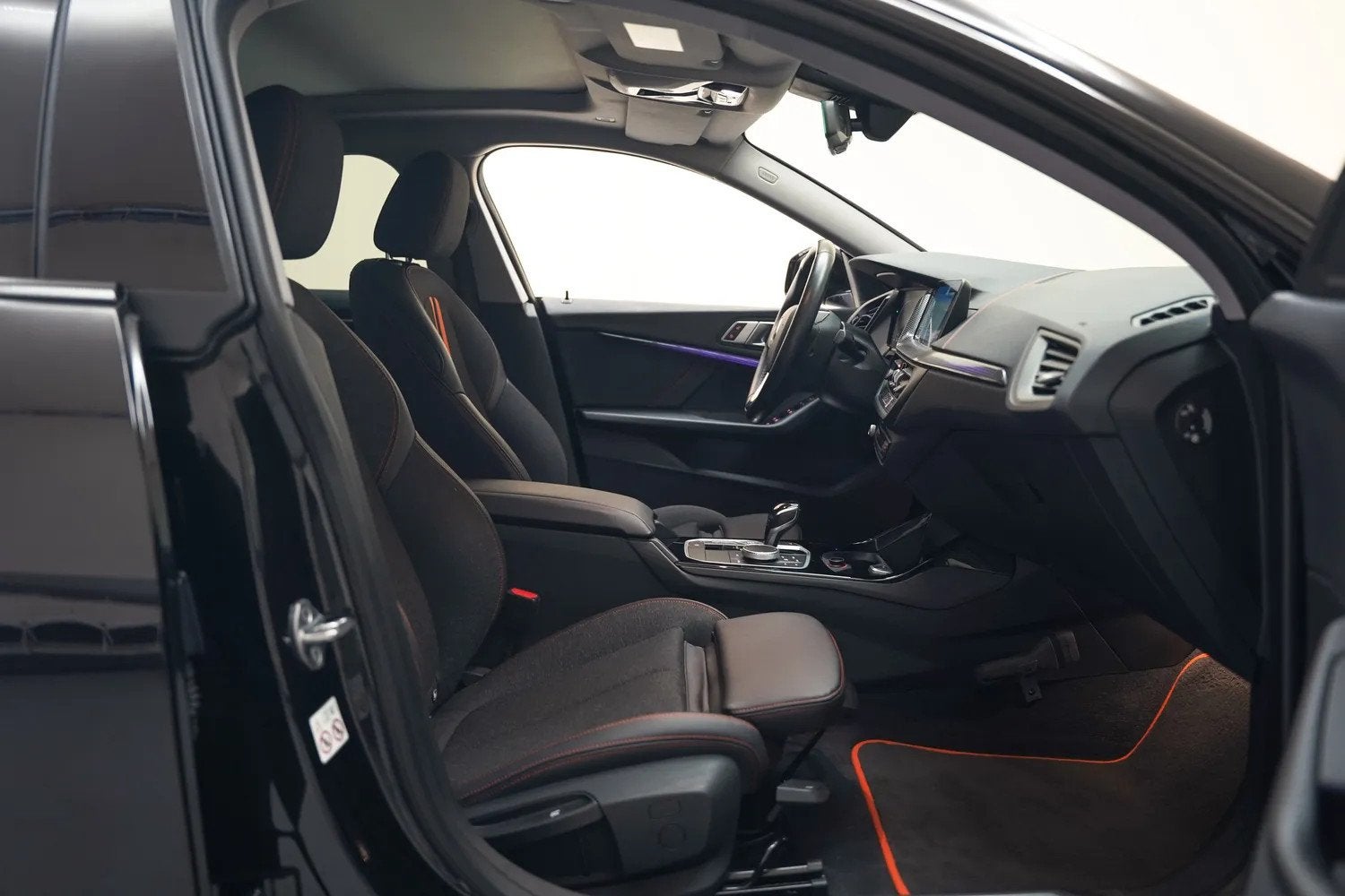 Foto 39 van BMW 2 Serie Gran Coupe 218i High Executive Sport Aut. [ Pano