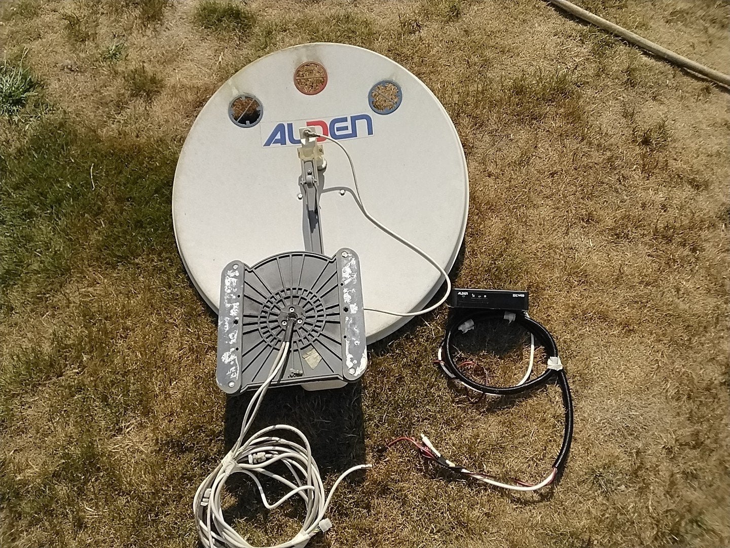 Schotelantenne 85 cm Alden SSC HD voor camper/caravan., Ophalen, Gebruikt, (Schotel)antenne, Overige merken