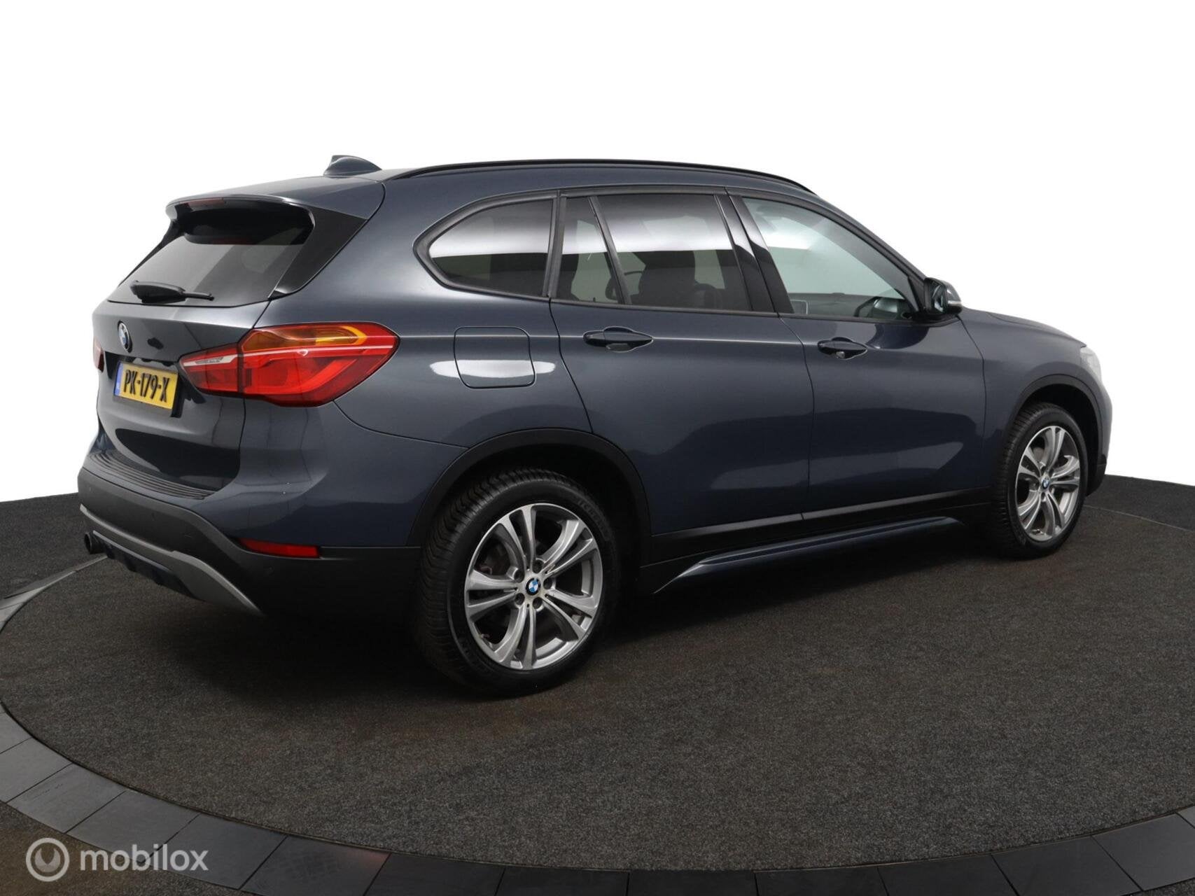 Foto 5 van BMW X1 sDrive18i Exe CARPLAY TREKHAAK AIRCO NAVI CRUISE