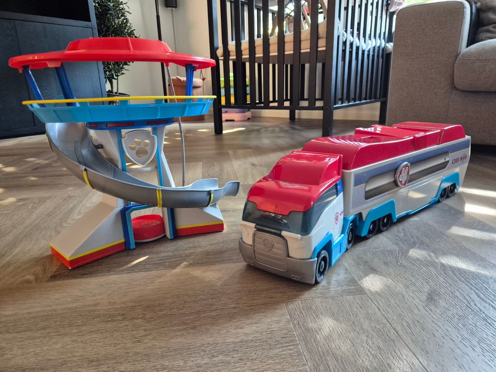 Paw Patrol Uitkijktoren en Patroller - Nette staat!, Ophalen, Zo goed als nieuw