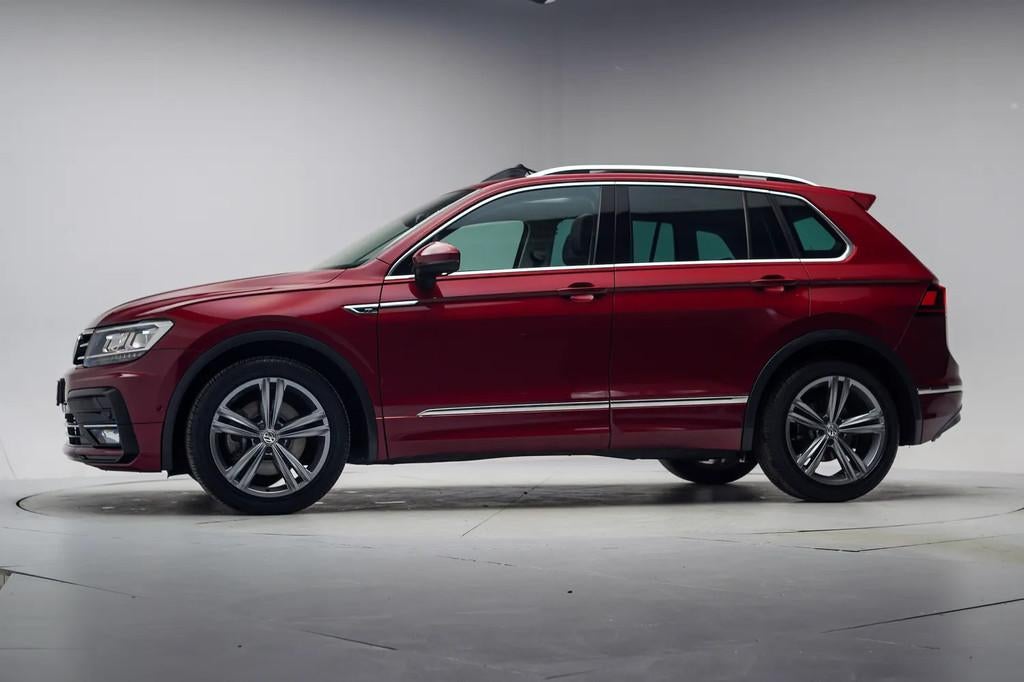 Volkswagen Tiguan 2.0 TSI 180pk 4Motion R Line Highline Aut., Automaat, Adaptive Cruise Control, Gebruikt, 4 cilinders