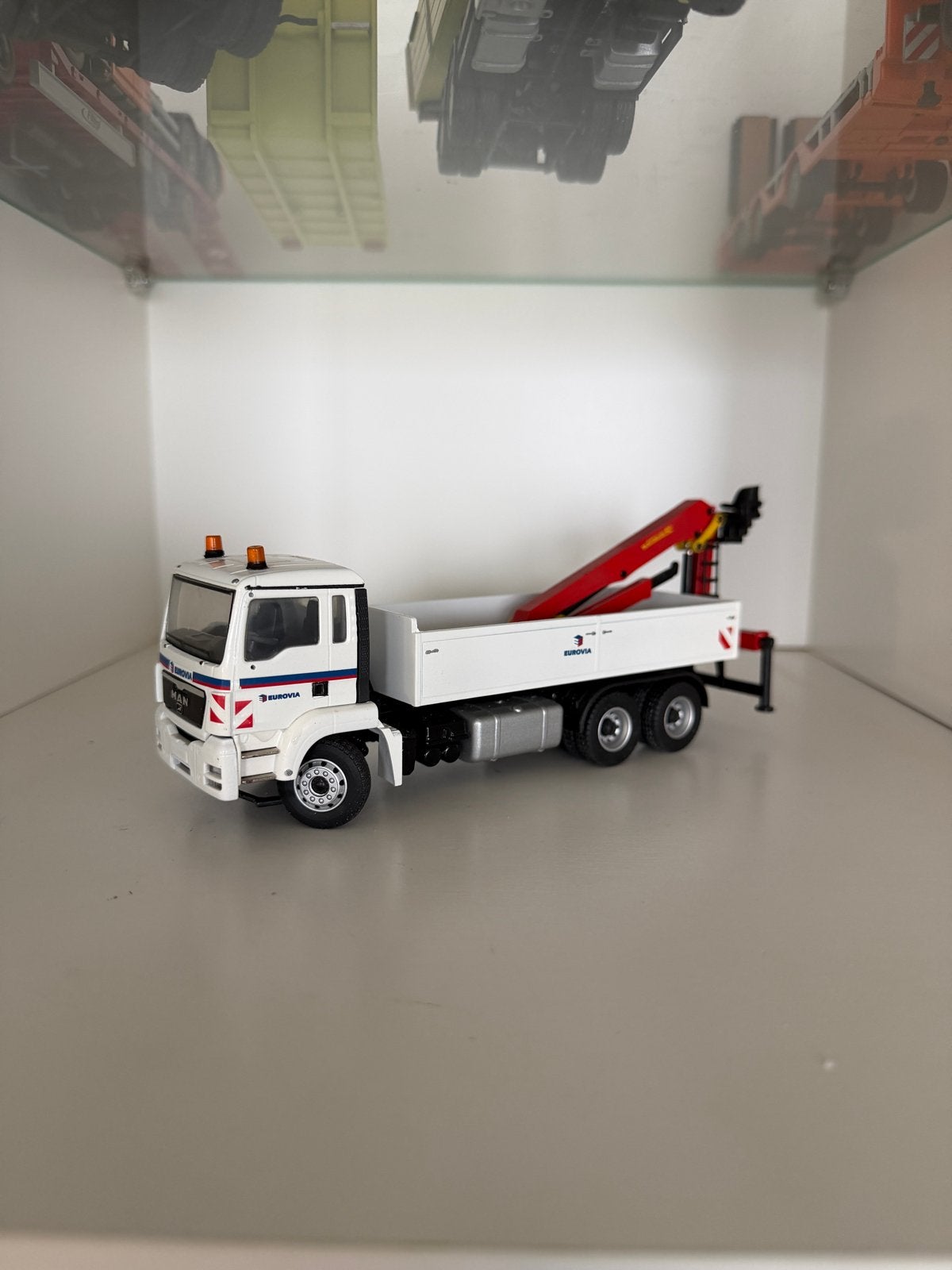 Conrad 1:50 MAN TGSEurovia met opbouw kraan (zelfbouw), Ophalen, Zo goed als nieuw, Bus of Vrachtwagen, Conrad