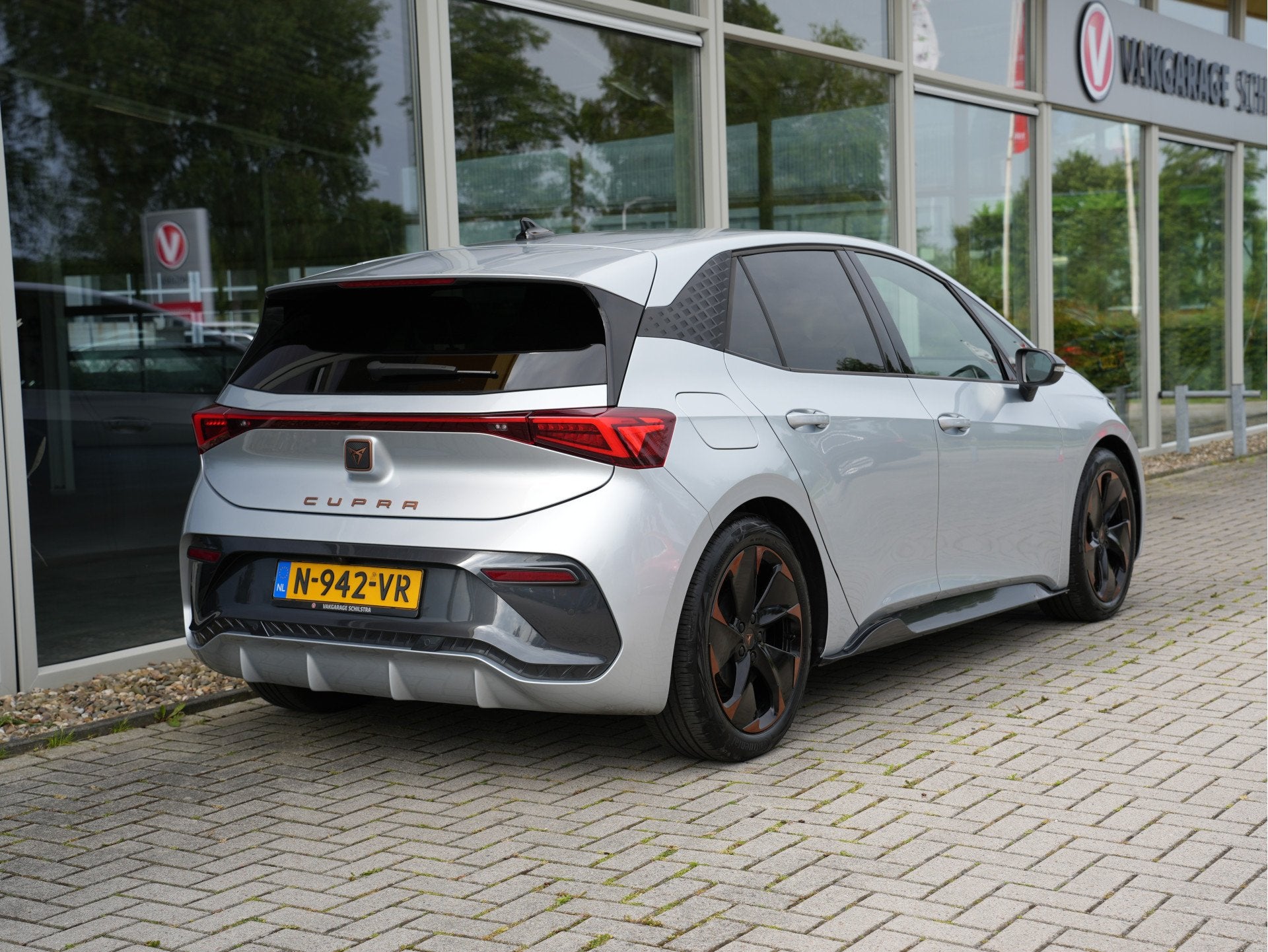 CUPRA Born Adrenaline One 62 kWh SOH91% | Stoel&Stuurverwarm, Auto's, Automaat, Gebruikt, Origineel Nederlands, 1711 kg