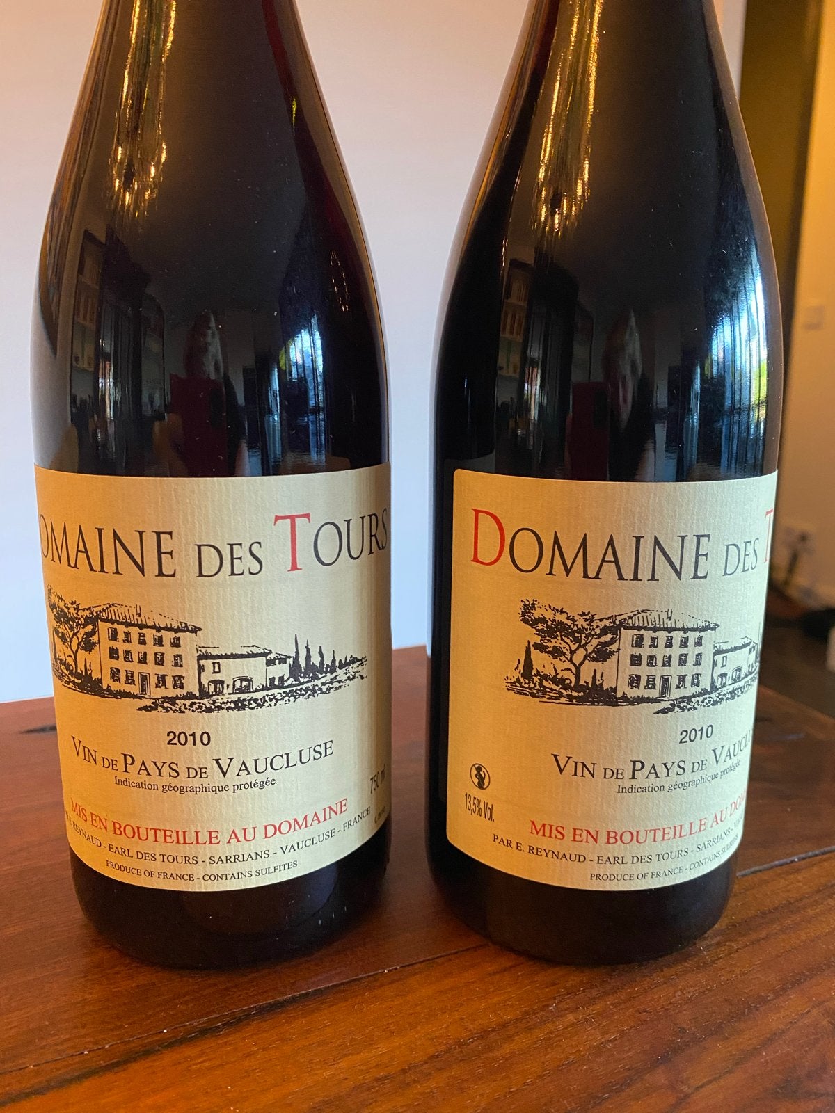 Domaine des Tours (Rhone, fam. Rayas), Verzamelen, Wijnen, Ophalen, Frankrijk, Zo goed als nieuw, Rode wijn