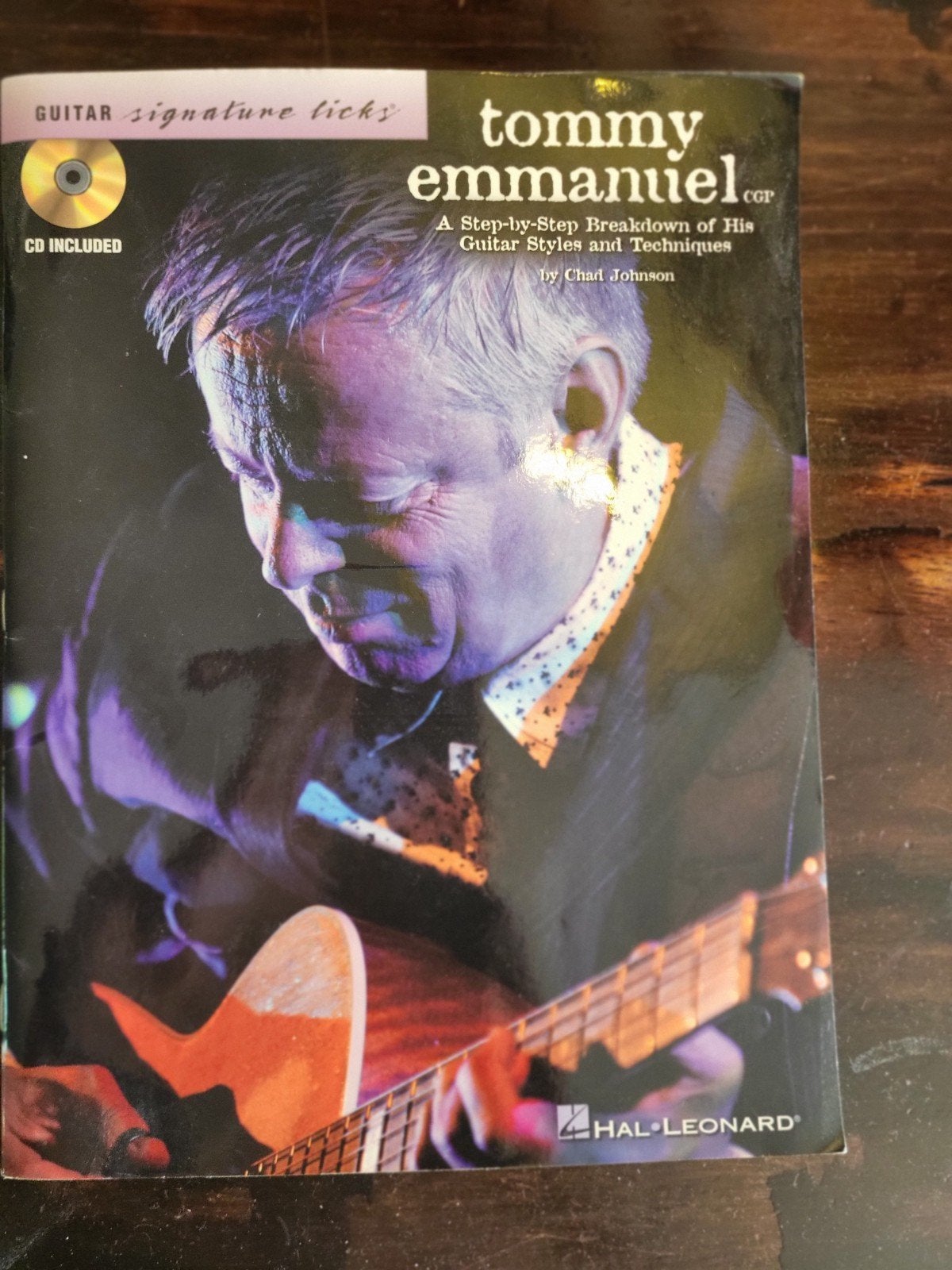 Tommy Emmanuel CGP - Gitaar Tablatuur Boek met CD, Ophalen of Verzenden, Artiest of Componist, Populair, Gitaar