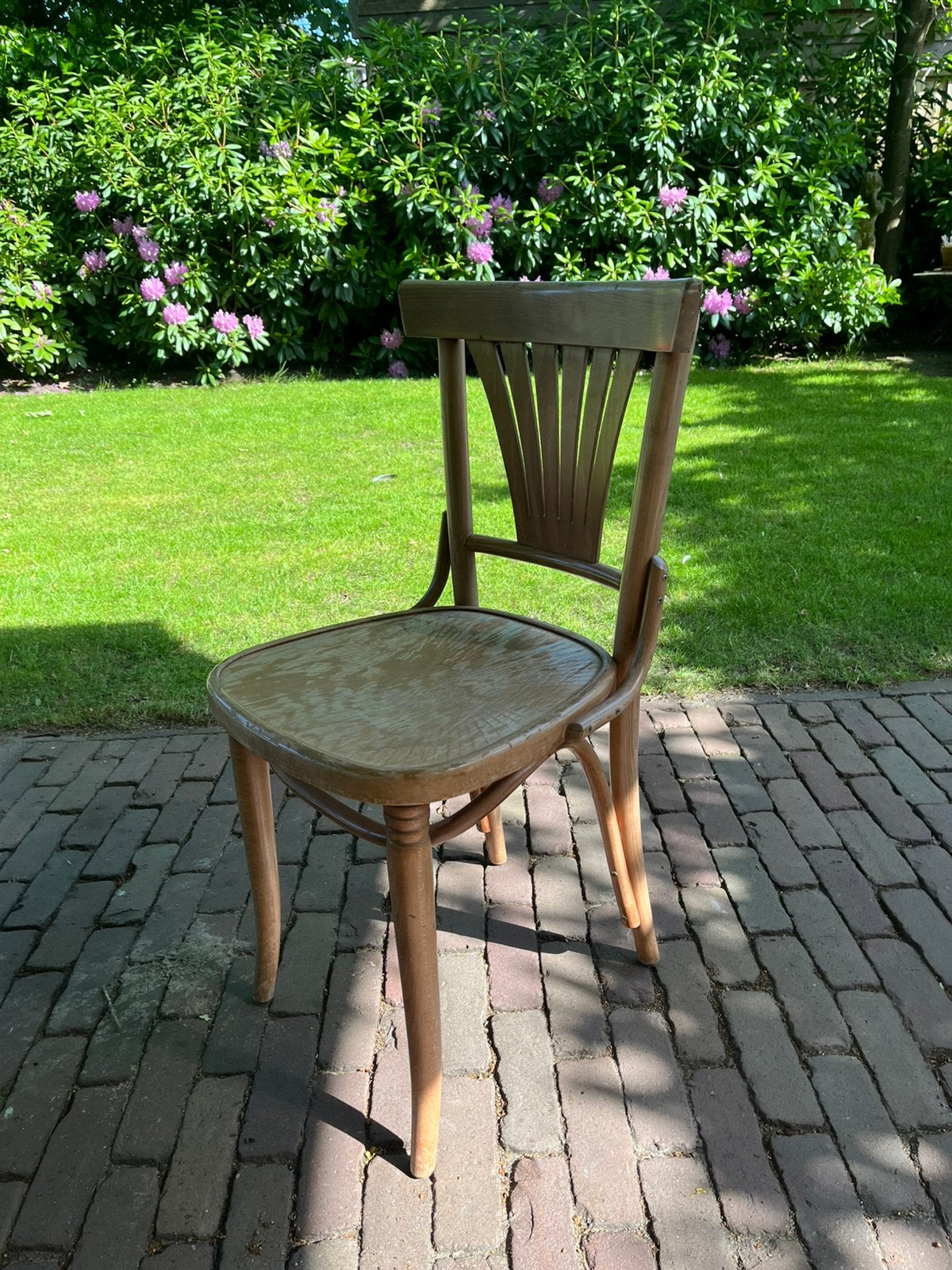 Caféstoel zonder armleuning, Ophalen
