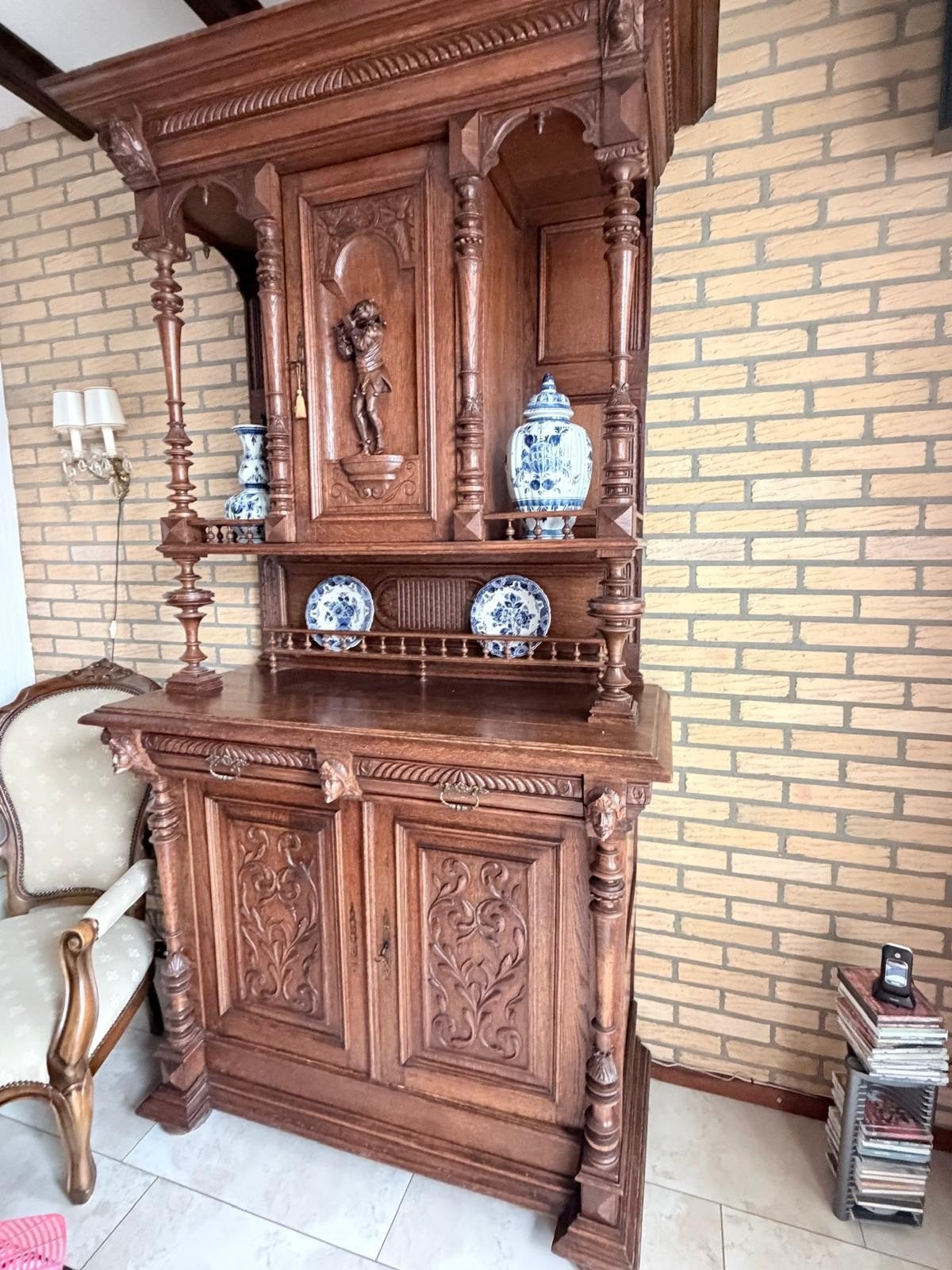 Prachtige antieke eikenhouten kast met houtsnijwerk, Ophalen