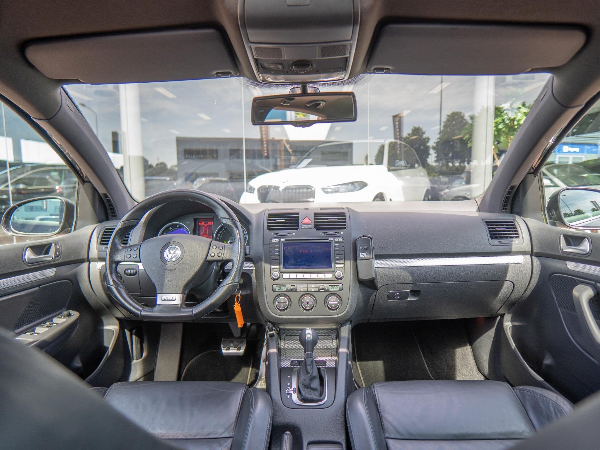 Volkswagen Golf 3.2 R32 | Shuif-kantel dak | Milltek | Nette, Stof, Gebruikt, Zwart, 3189 cc