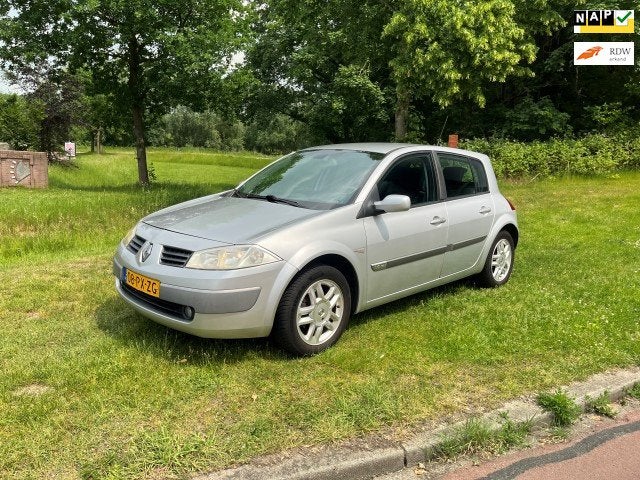 Renault Mégane 1.6-16V Expression Comfort, Voorwielaandrijving, Dealer onderhouden, 15 km/l, Zwart