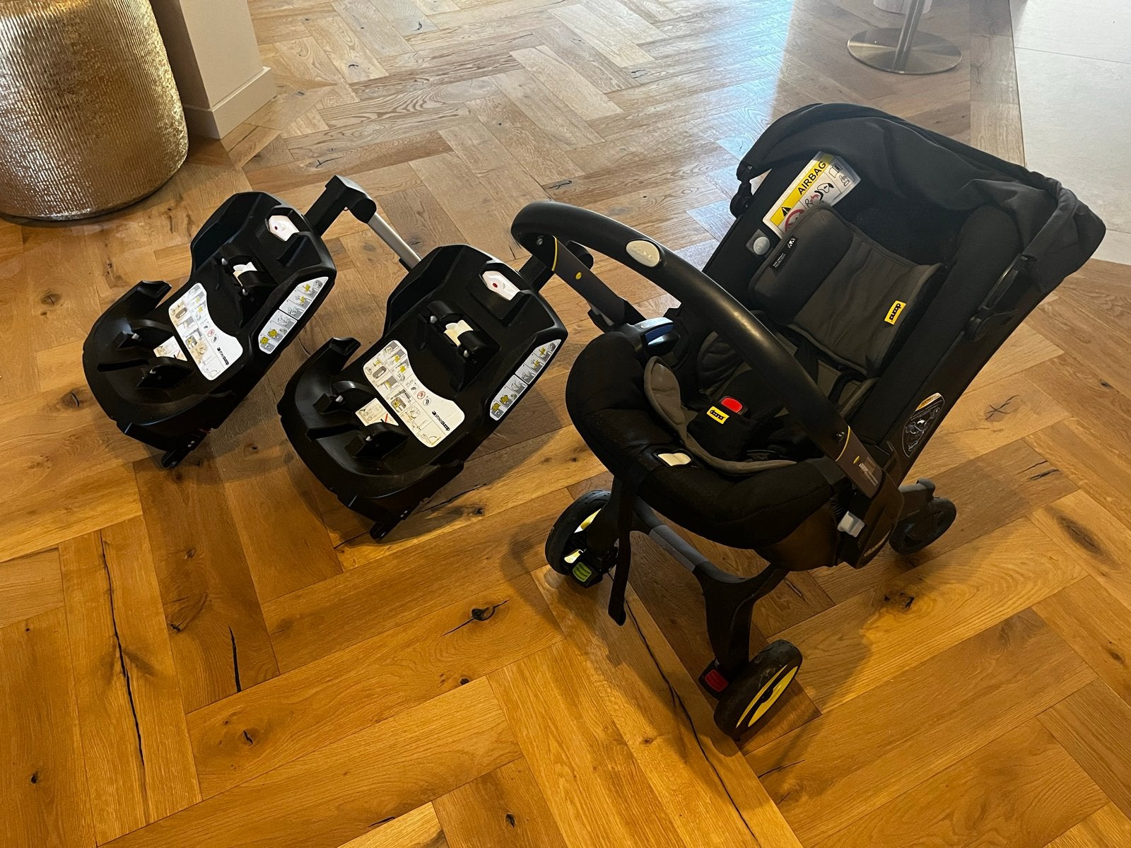 Doona+ autostoel en kinderwagen met 2x Isofix basis, Kinderen en Baby's, Gebruikt, Isofix, 0 t/m 13 kg, Ophalen