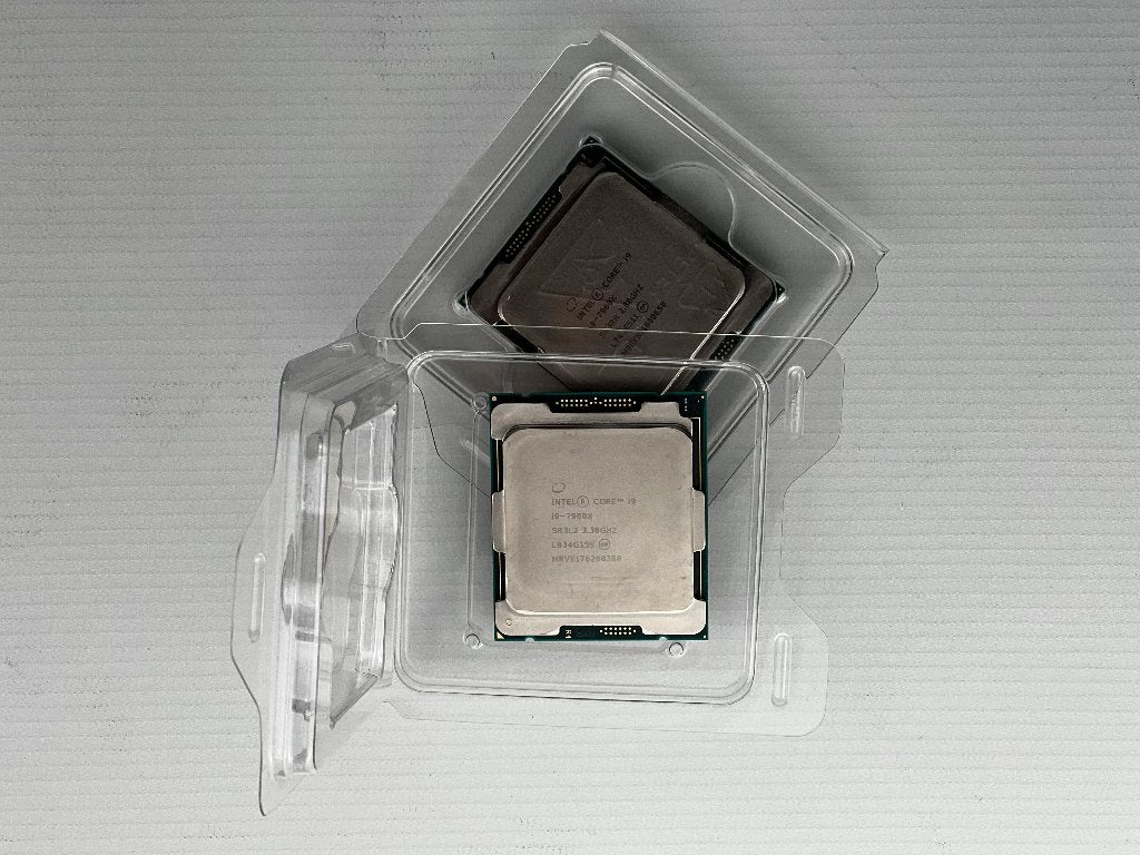 Intel i9-7900X SR3L2 Tray / NIEUW, Computers en Software, Intel Core i9, LGA 2066, Nieuw, Ophalen of Verzenden