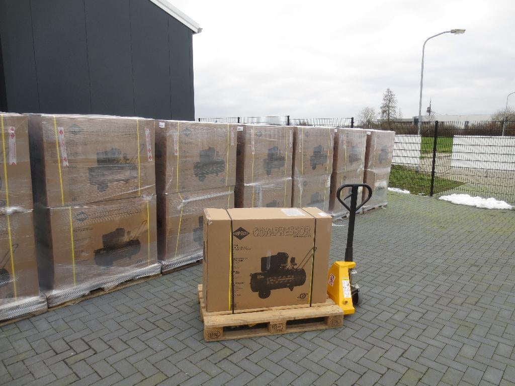 Actie!! Airpress HL 425-100V 2 cilinder compressor 100 L!!, Ophalen, Nieuw, Gereedschap of Toebehoren