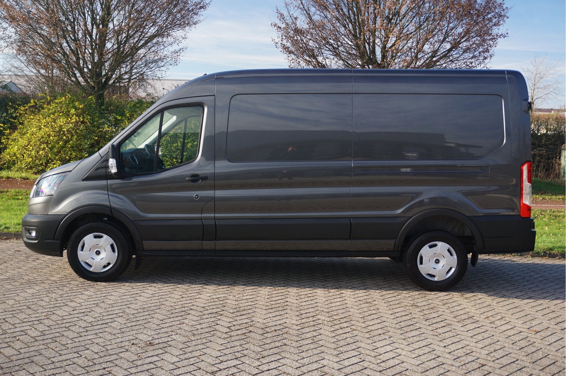 Ford Transit 350L L3H2 Trend AUT8 130PK BPM VRIJ! 12" Sync4, LED verlichting, 4 cilinders, 2800 kg, Bedrijf