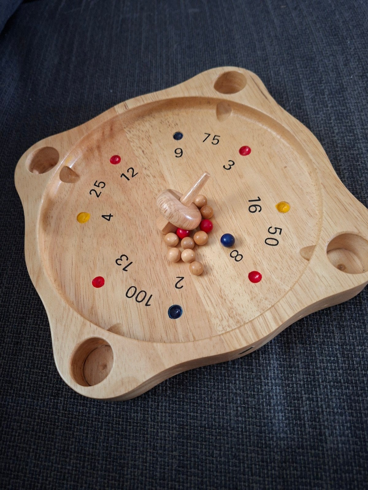 Houten tolspel met kralen - Klassiek gezelschapsspel, Vijf spelers of meer, Ophalen of Verzenden, Zo goed als nieuw, Onbekend