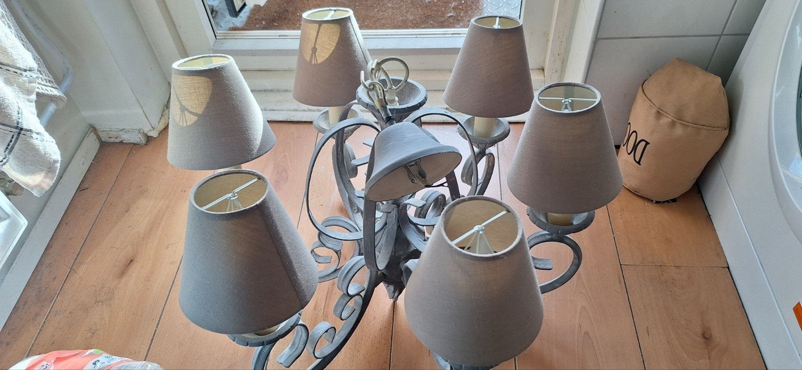 Landelijk kroonluchter met 6 lampen, Ophalen