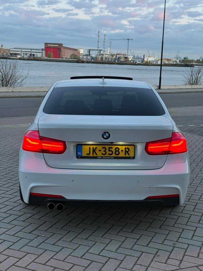 BMW 3-Serie 330e M SPORT Iperformance 252pk Aut 2016 Wit, Auto's, 1998 cc, Achterwielaandrijving, 48 km/l, Wit