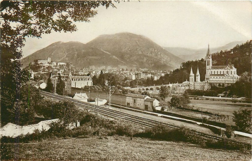 701-477-037 Lourdes, Verzamelen, Ophalen of Verzenden, Voor 1920, Frankrijk
