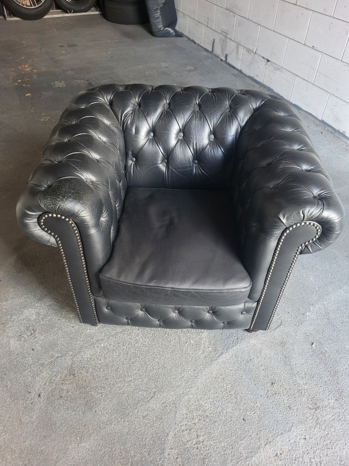 Mooie nette Chesterfield stoel - Donkerblauw/Zwart, Gebruikt, Chesterfield, Ophalen of Verzenden, 75 tot 100 cm