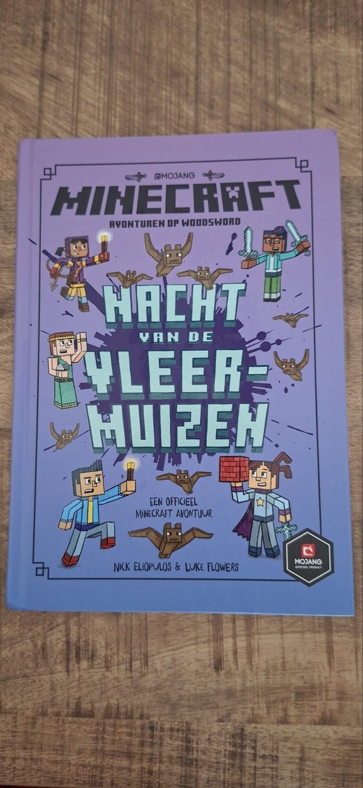 Minecraft Avonturen op Woodsword: Nacht van de Vleermuizen, Boeken, Ophalen of Verzenden, Zo goed als nieuw, Nick Eliopulos & Luke Flowers