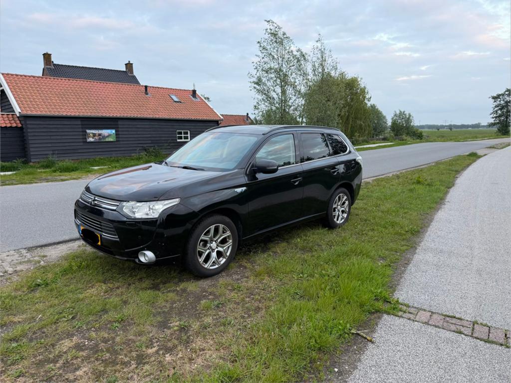 Mitsubishi Outlander 2.0 203pk 4WD, Auto's, 1998 cc, Outlander, Zwart, 4 cilinders