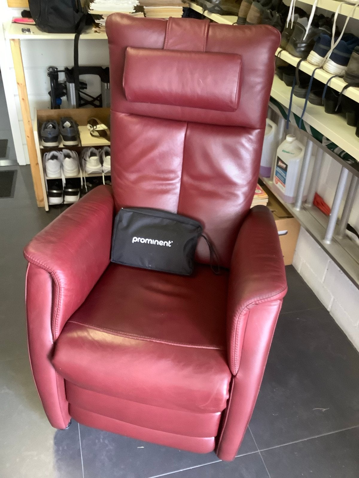 Prominent luxe leren relaxfauteuil, elektrisch verstelbaar, Ophalen, Gebruikt, 75 tot 100 cm, Leer