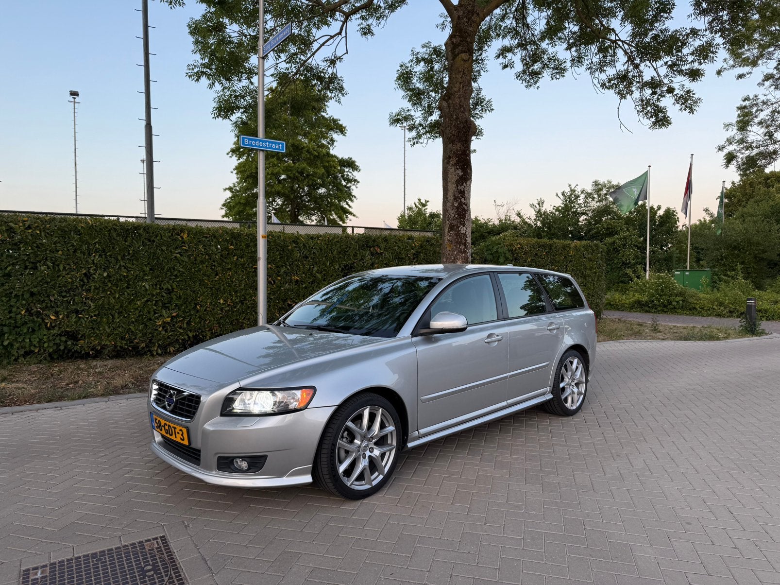 Volvo V50 2.4i 180pk  LET OP UNIEK!!!, 700 kg, LED verlichting, 2435 cc, Particulier