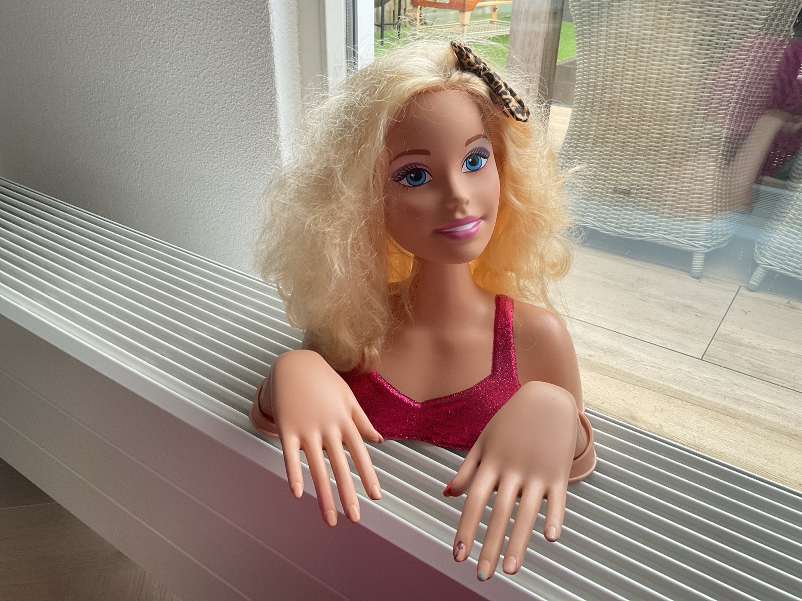 Barbie Mattel oefenhoofd met armen - Perfect voor styling!, Ophalen of Verzenden, Gebruikt, Barbie