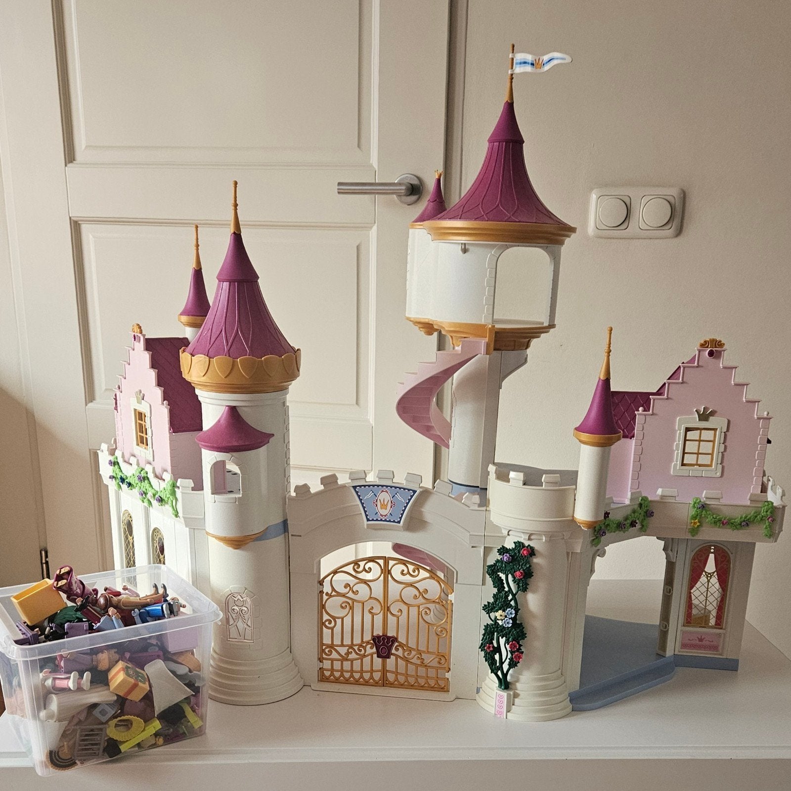 Playmobil Prinsessenkasteel met inrichting en vele poppetjes, Complete set, Ophalen of Verzenden, Zo goed als nieuw, Kasteel/Fort