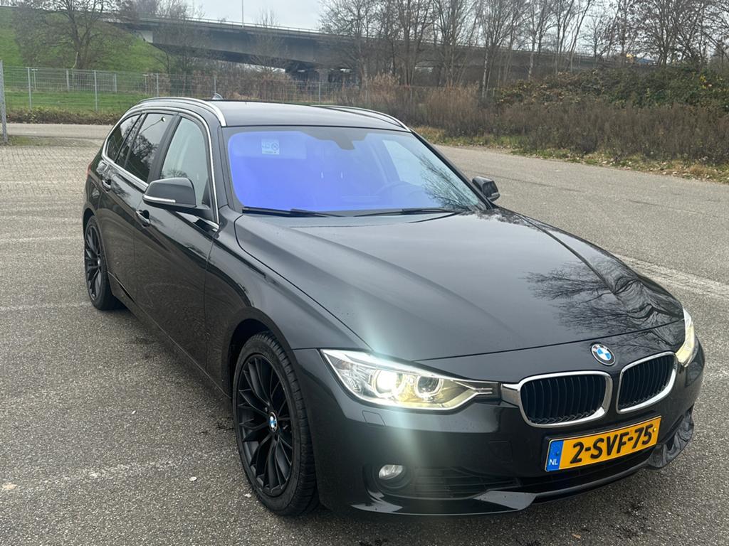 BMW 320i 184PK Touring F31 MOOIE UITVOERING • NAP •, Auto's, 183 pk, Achterwielaandrijving, 4 cilinders, 1445 kg