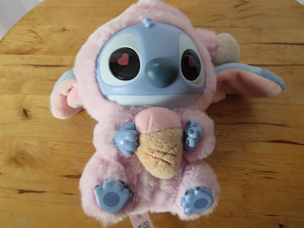 Labubu miniso sleutelhanger stitch vinyl & pluche disney, Ophalen of Verzenden, Gebruikt, Overige typen