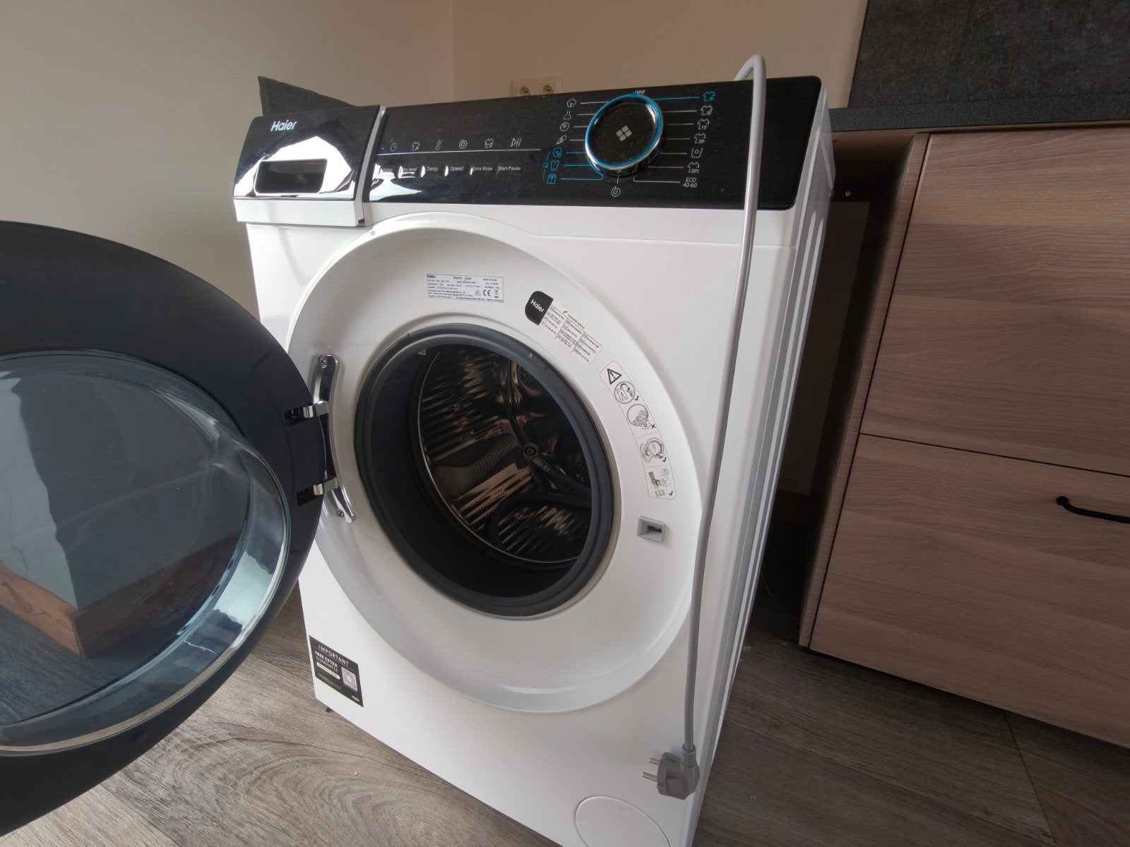 Haier Wasmachine/Droger HWD90-B14939 - 9kg inhoud, 8 tot 10 kg, Ophalen, Zo goed als nieuw, 85 tot 90 cm